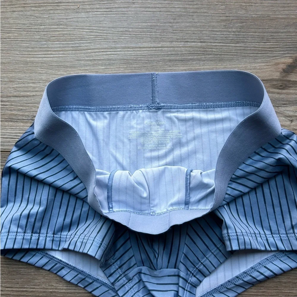 Calvin Klein calvin klein
